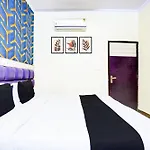 Hotel O Akash