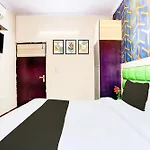 Hotel O Akash